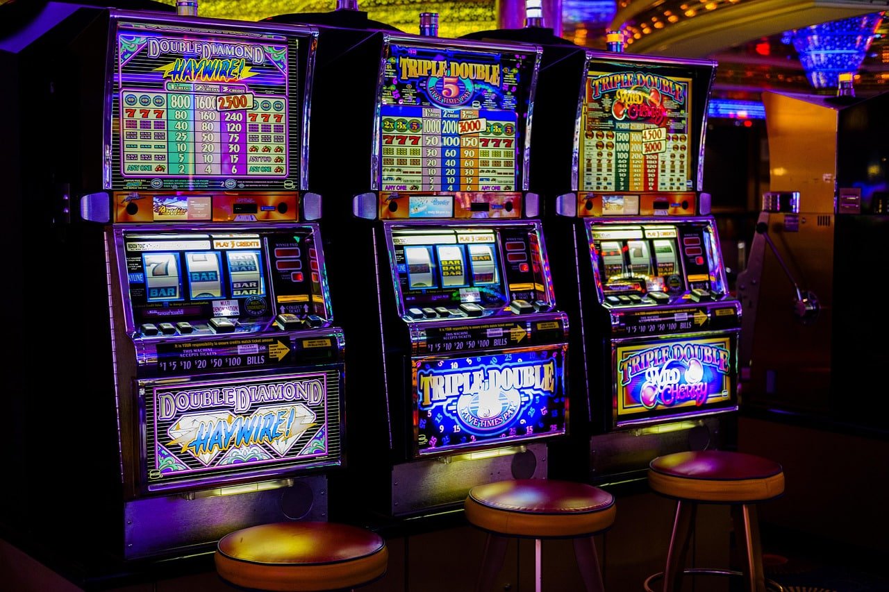 shwe999 တိုက်ရိုက် ကာစီနို Real Dealer Baccarat ဂိမ်း HD Streaming